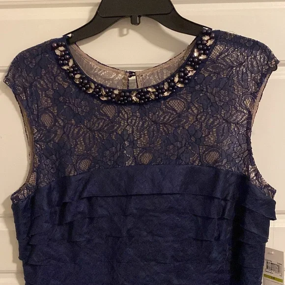 Navy blue full length formal - Picture 2 of 7